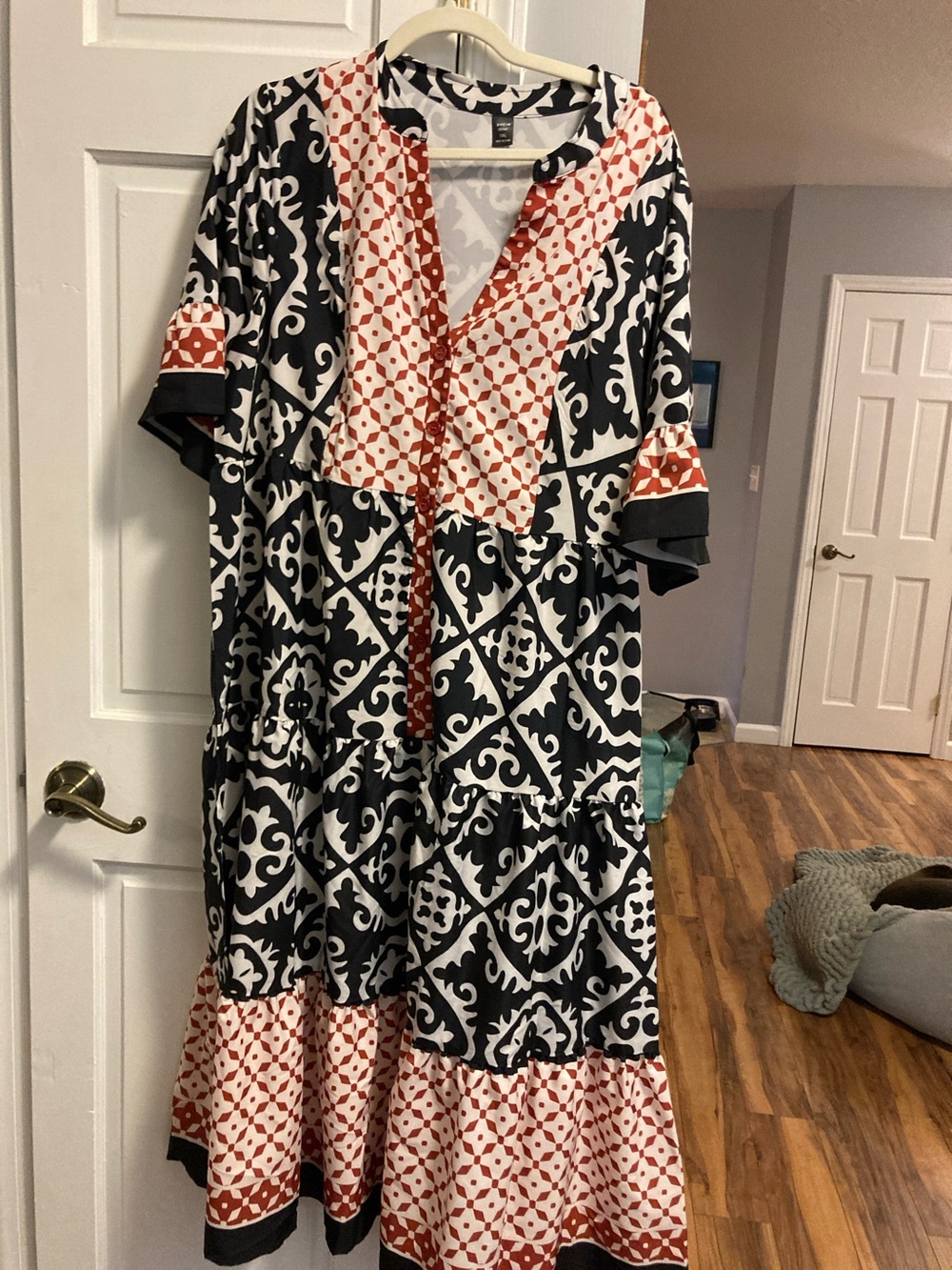 SHEIN Black and White Patterned Maxi Dress with Rust Accents